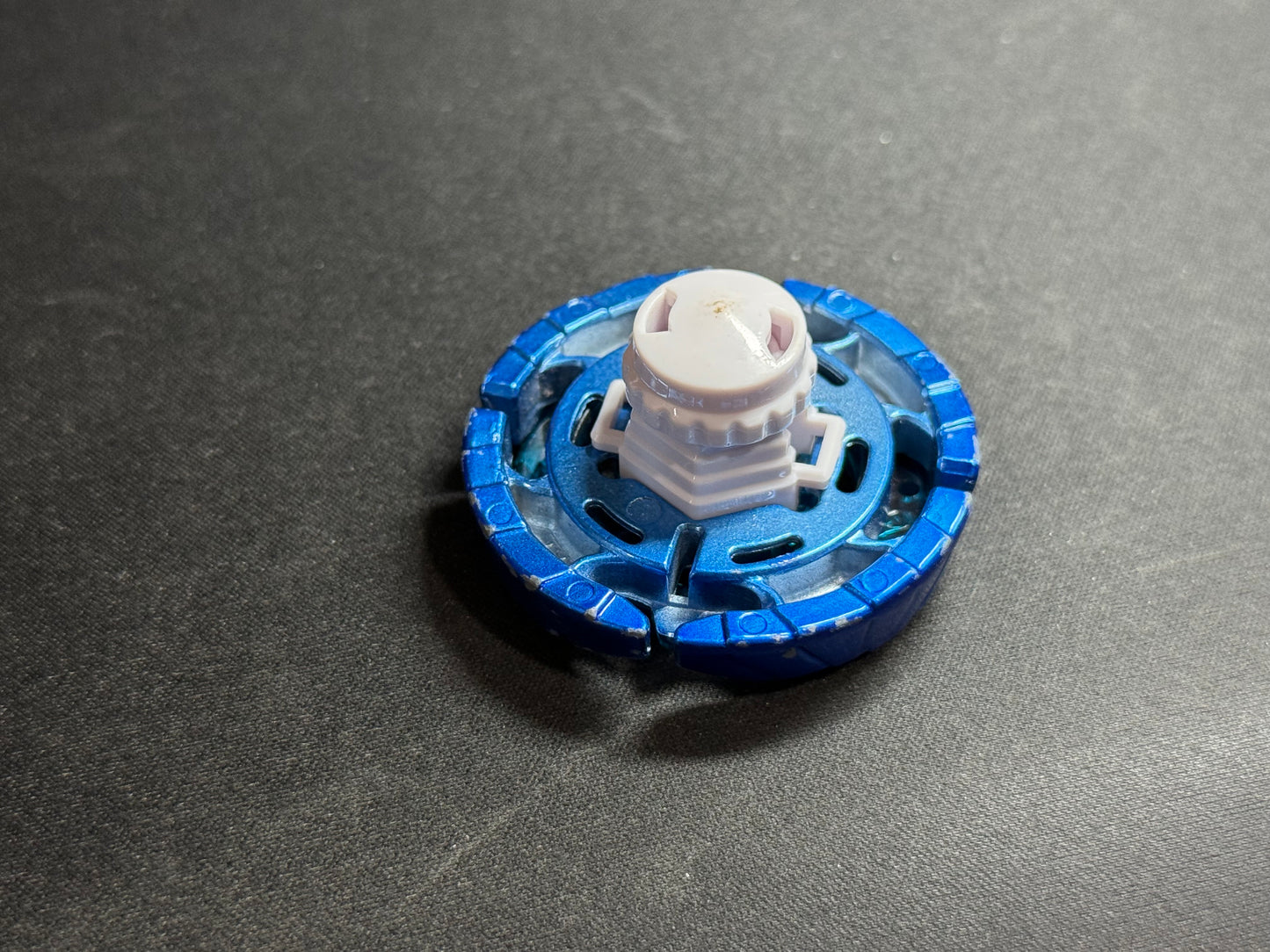 Earth Eagle 145WD - Mitsuya Blue - Takara Tomy #E