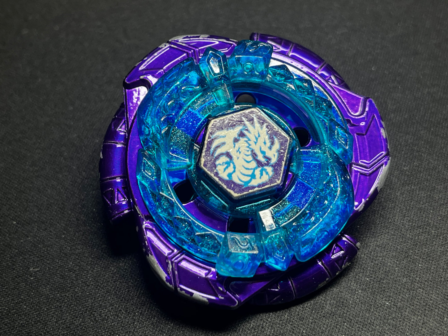 Omega Dragonis 85XF - Takara Tomy #D