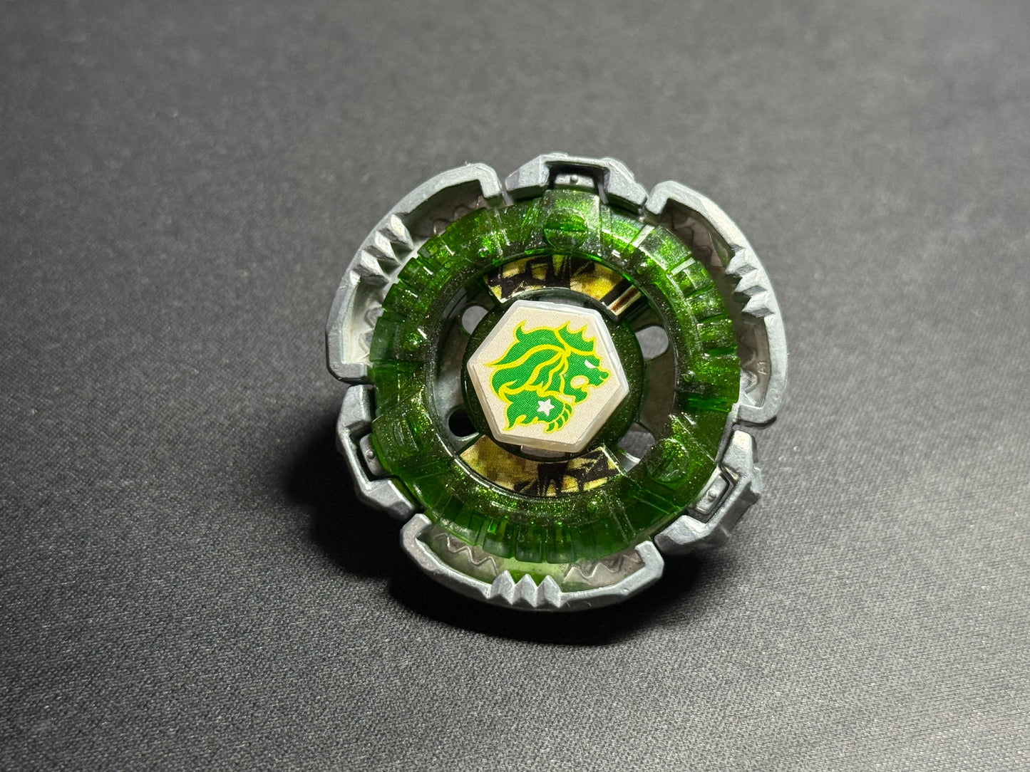 Fang Leone 130W2D - Takara Tomy #3