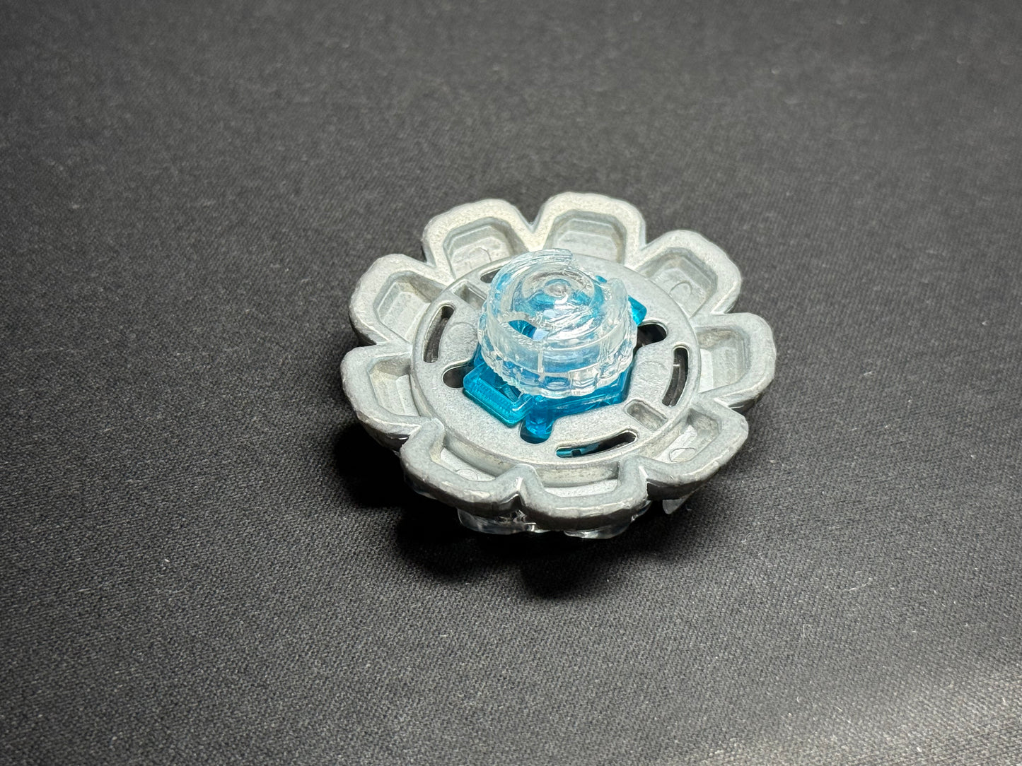 Divine Fox 90W2D - Takara Tomy #W