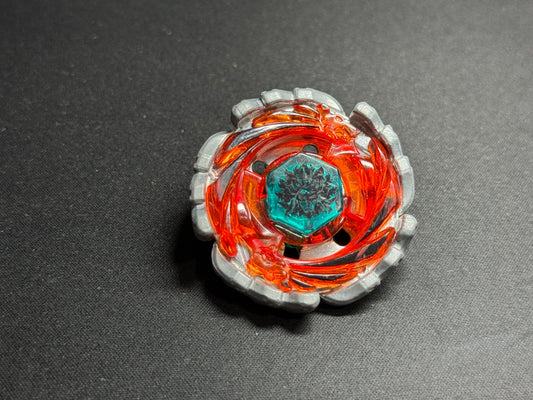 Cyclone Herculeo 105F - Takara Tomy #3-4