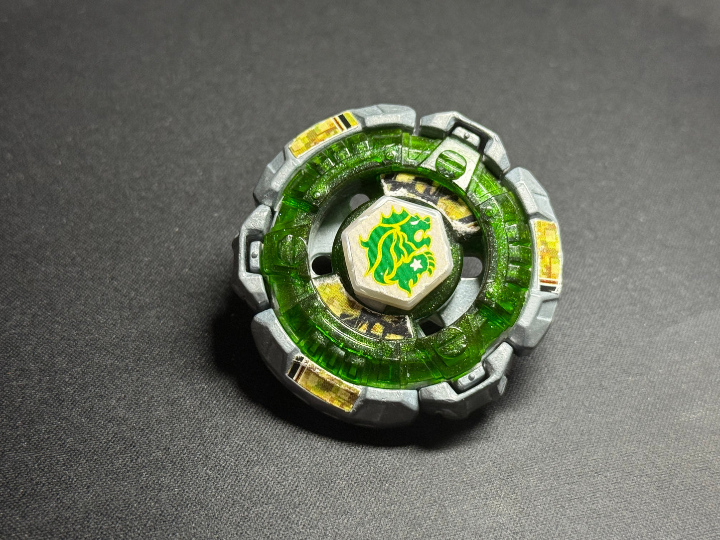 Fang Leone 130W2D - Takara Tomy #D